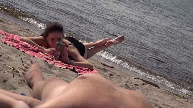 Beach Flashing Fun with a Little Dick in Public