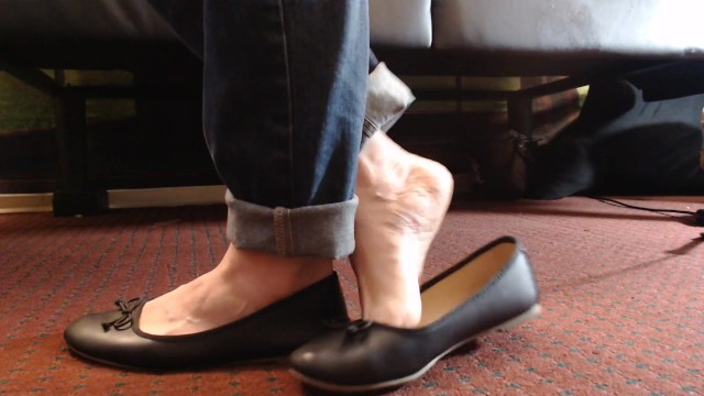 Ballet Flats and Their Quick Leg Bounce with Heel Slaps