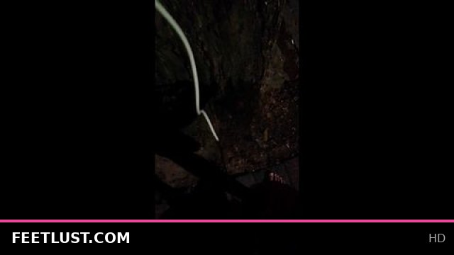 Barefoot Hippie Dances at Nightclub and Decides to Pee on a Tree! 👣✌️🤪