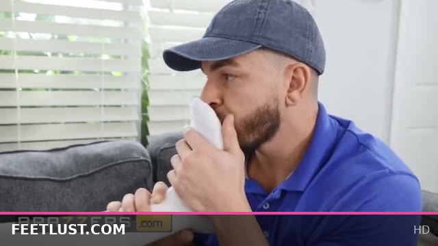Peter Green Gives Selena Love a Sensual Foot Massage That Turns Into a Wild Footjob and Fuck