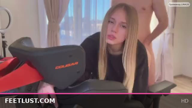 She Loved My Gift So Much She Let Me Fuck Her Deep and Hard